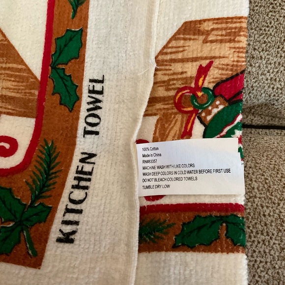 🌸$3 for $18🌸Kitchen Holiday Towel - Teddy Bears, Adorable Christmas themes - Picture 5 of 6